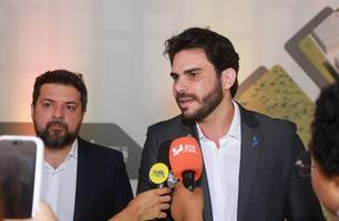 Victor Hugo e Marcus Vinícius lançam oficialmente Parque Empresarial de Floriano (Foto: Reprodução) Victor Hugo e Marcus Vinícius lançam oficialmente Parque Empresarial de Floriano (Foto: Reprodução)